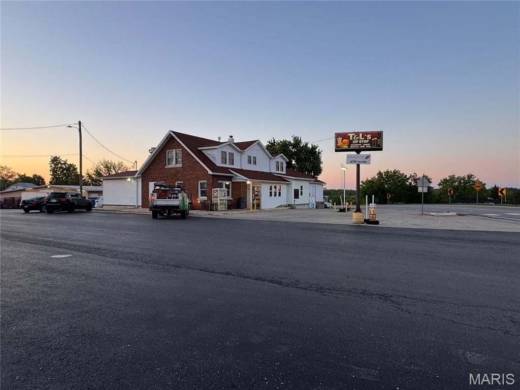 201 S Highway 63 Property Photo 1