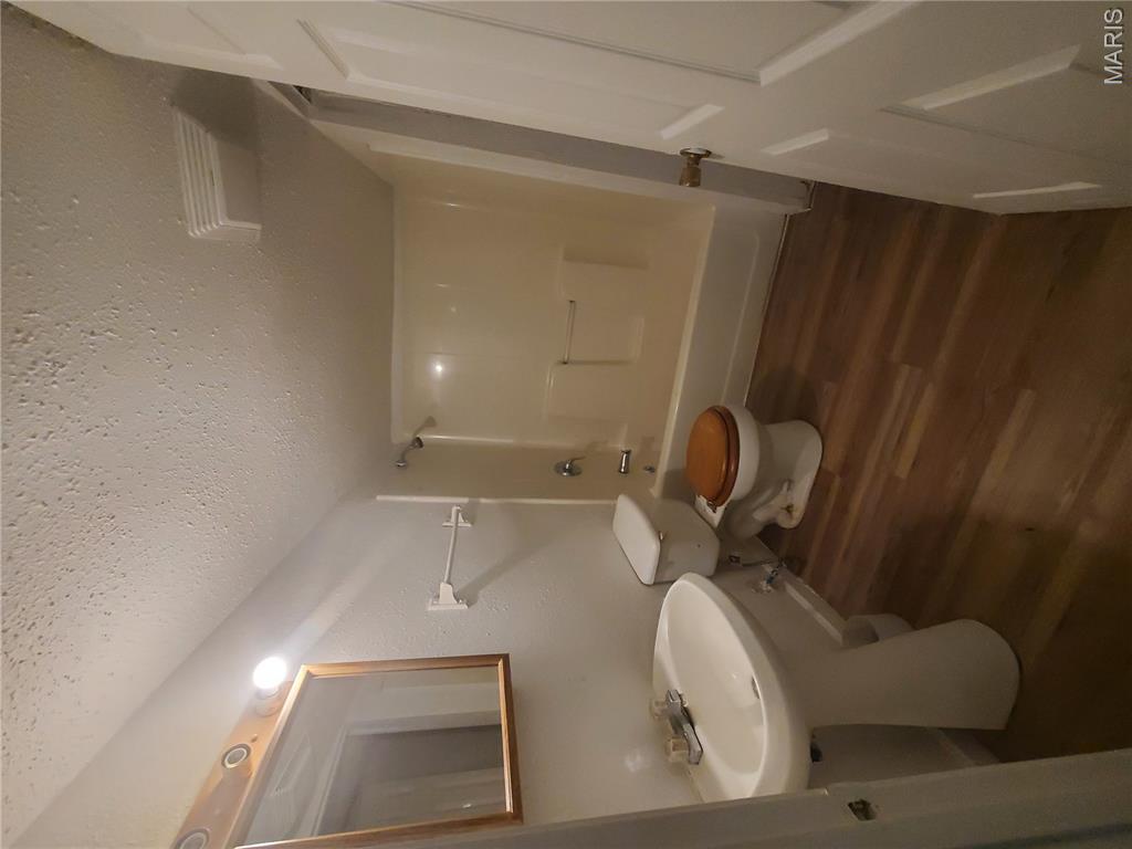 240 St John Drive Property Photo 10