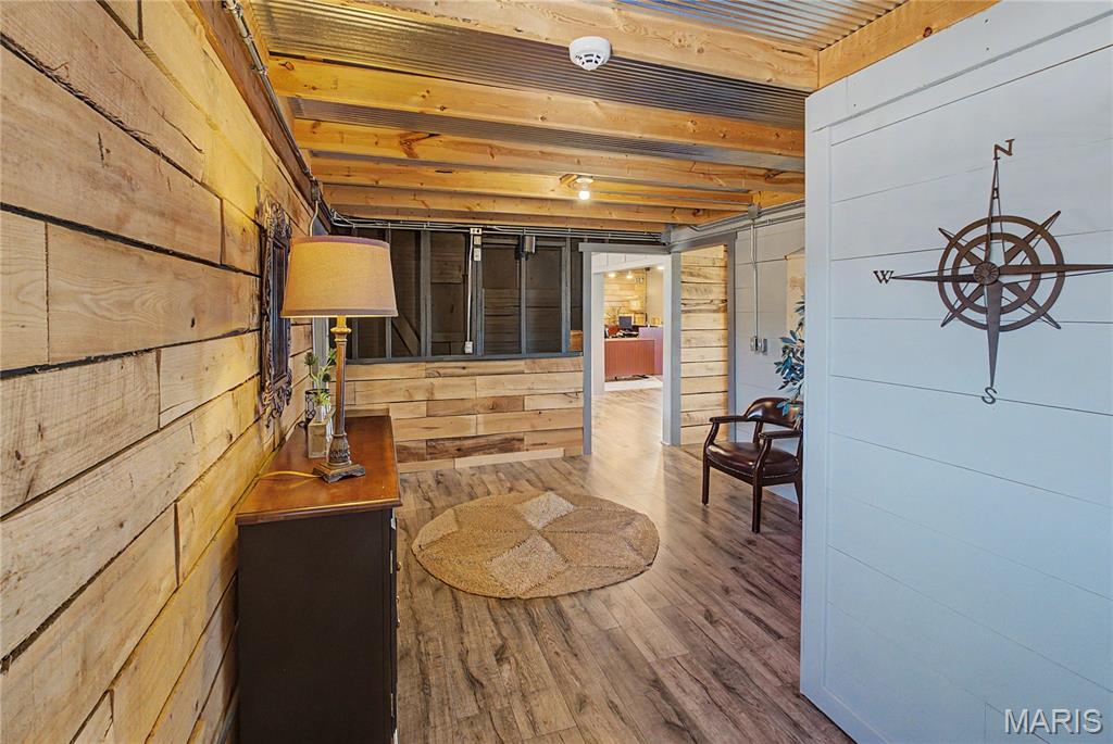 2102 N Outer Road Property Photo 13