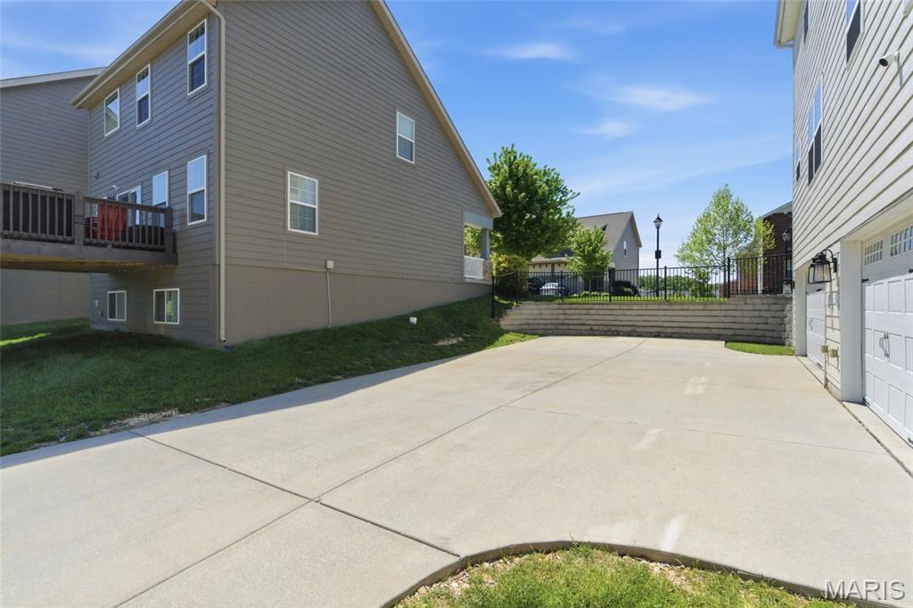 2416 N Larksong Drive Property Photo 31