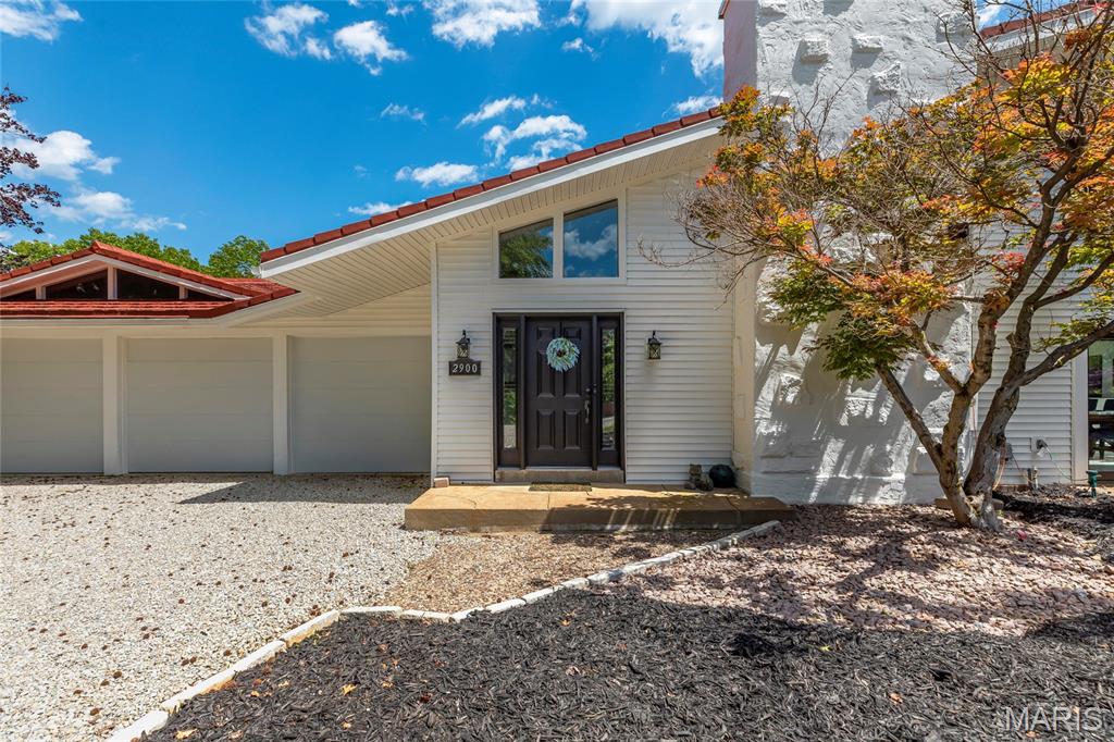 2900 Ossenfort Road Property Photo 4