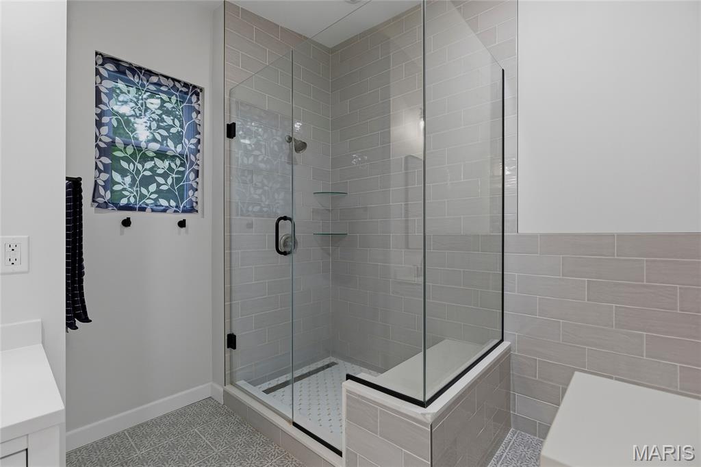 2900 Ossenfort Road Property Photo 21