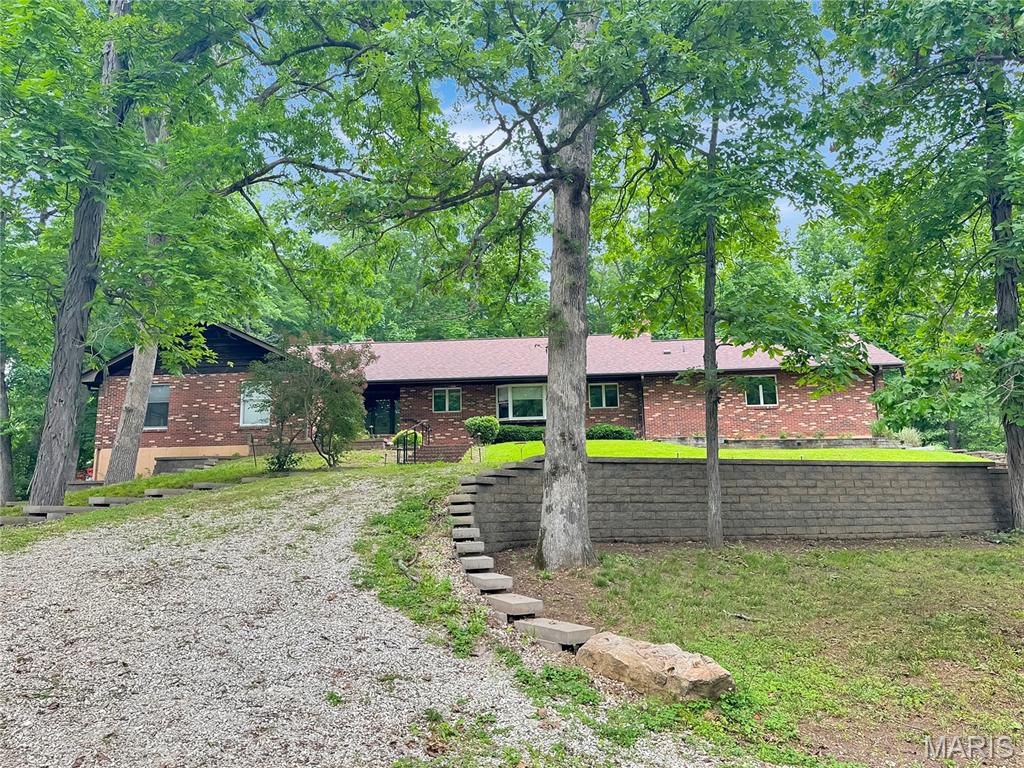 635 E Villa Ridge Road Property Photo 1