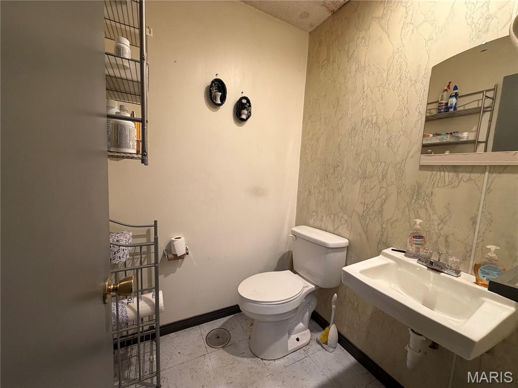 411 Scottsdale Drive Property Photo 23
