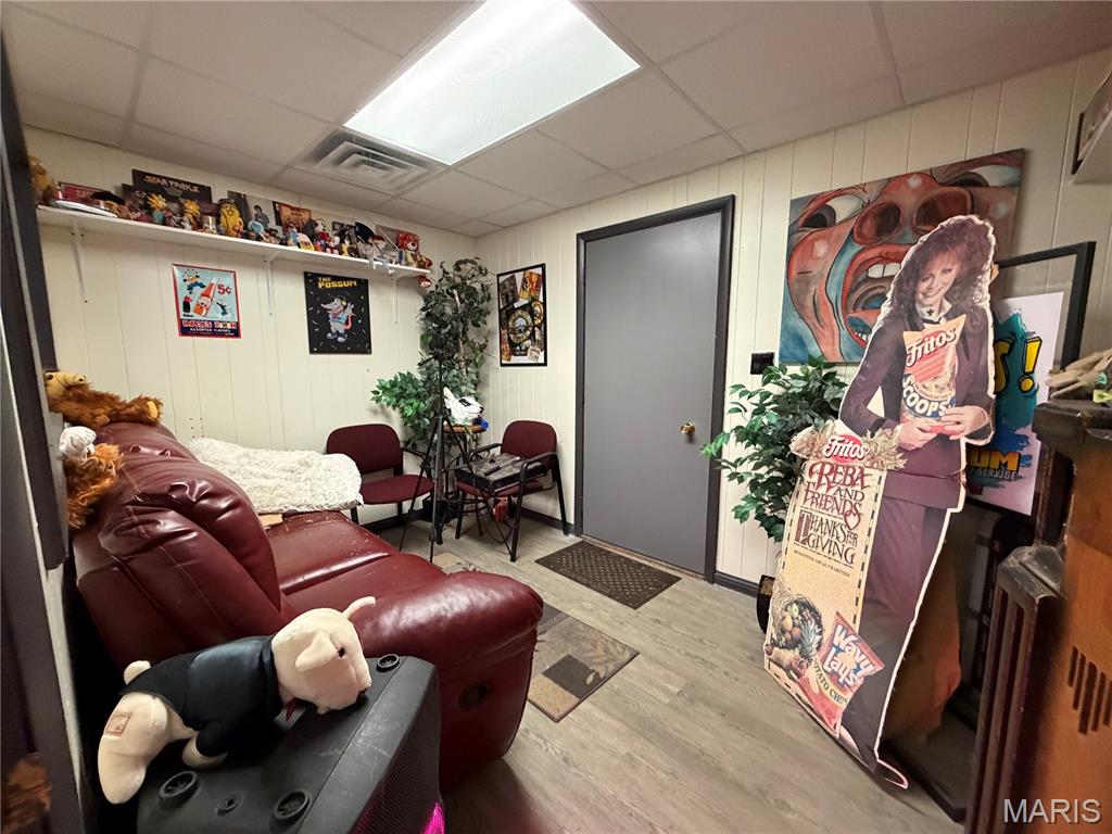 411 Scottsdale Drive Property Photo 31