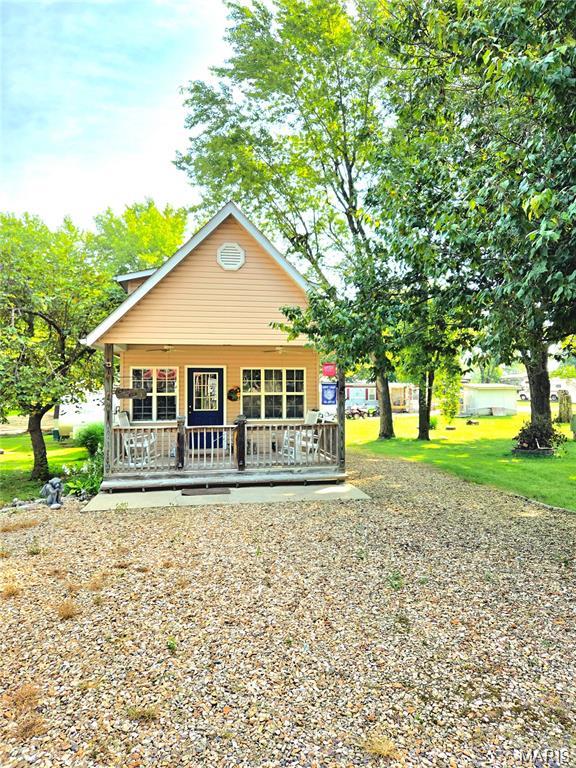 406 Arrowhead Trail Property Photo 2