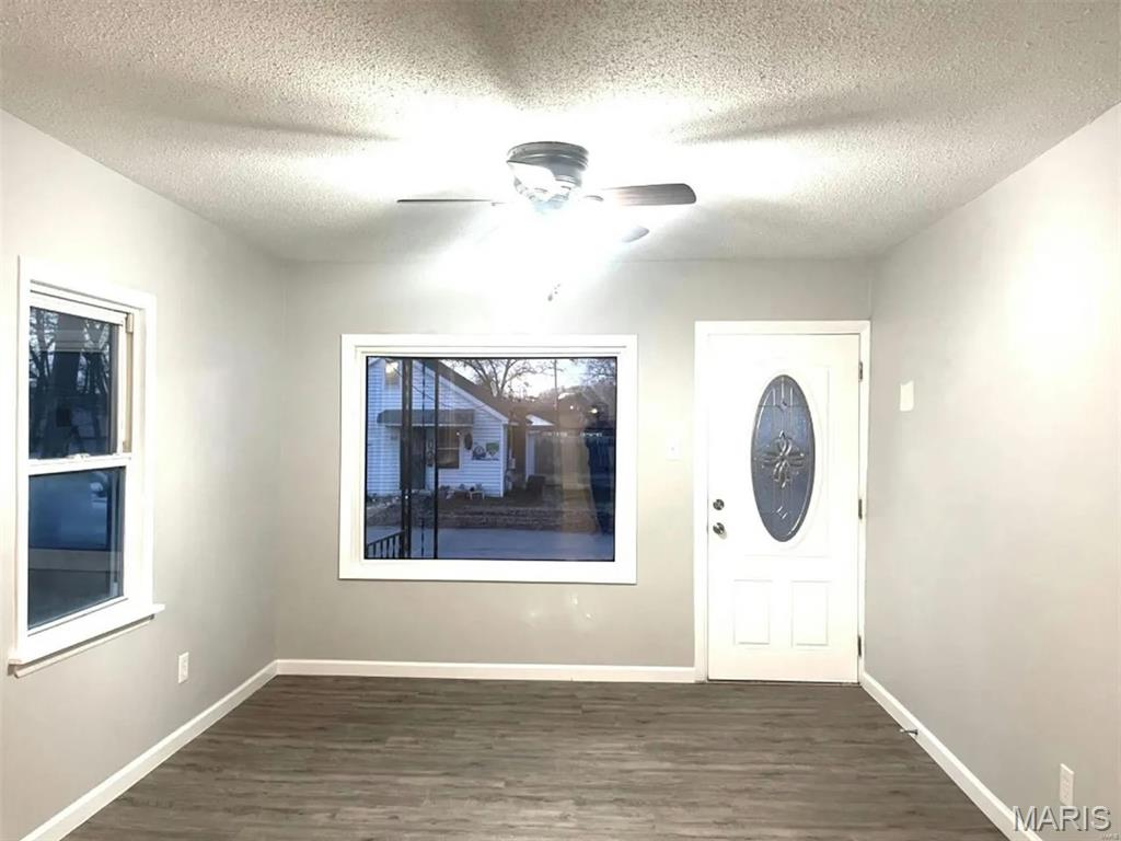 907 Pyramid Drive Property Photo 2