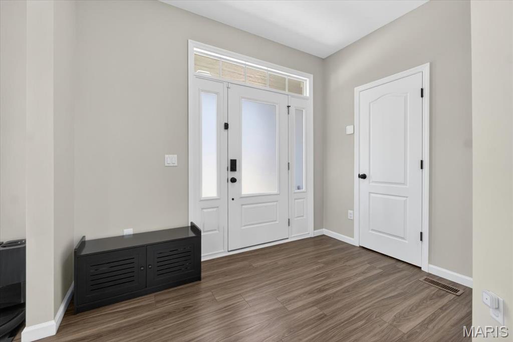 618 Strathclyde Drive Property Photo 3