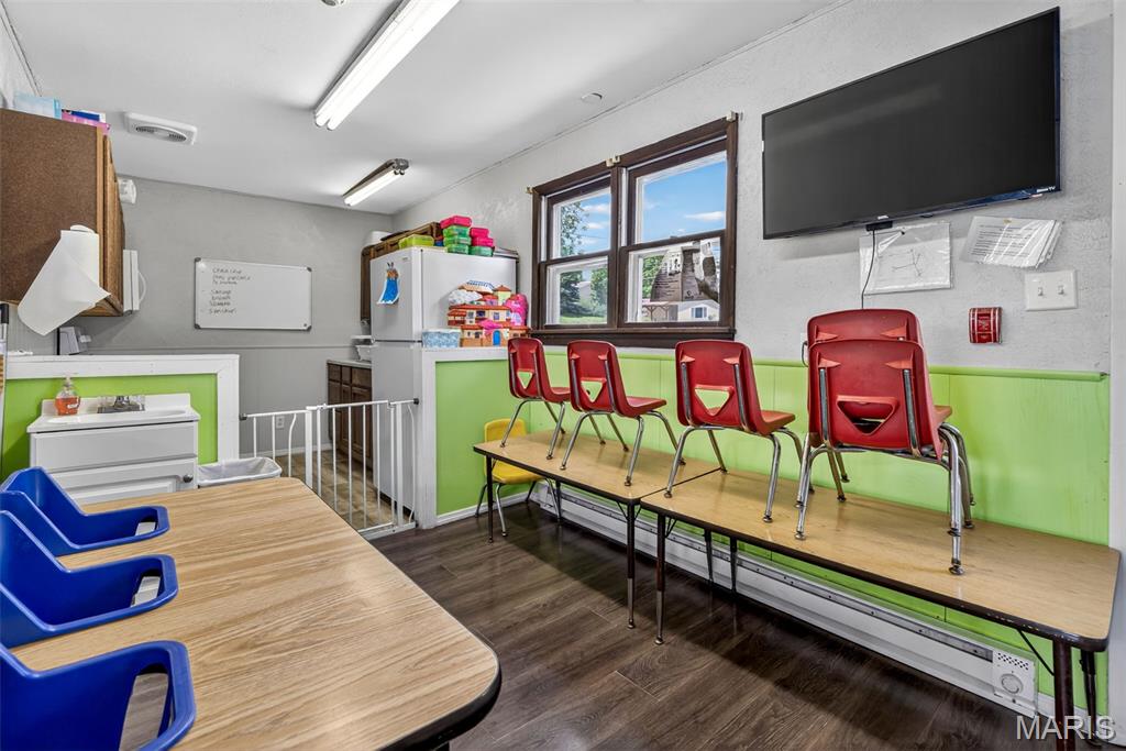 10 6th Street Property Photo 23