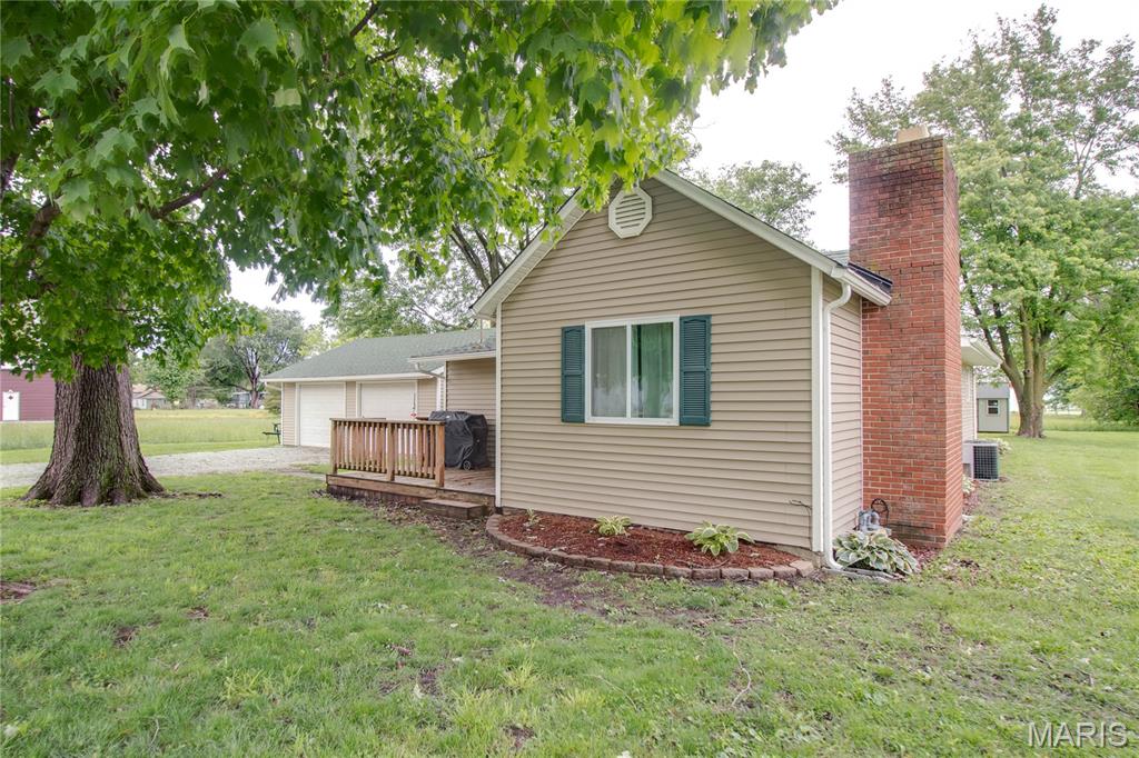 313 E Charles Street Property Photo 4