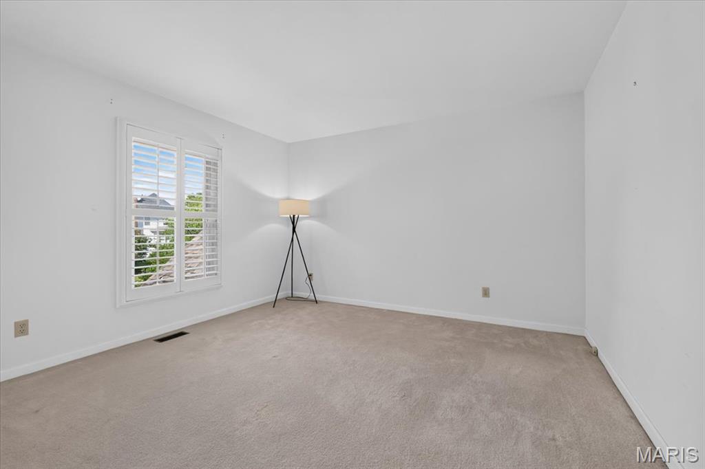 17619 Bridgeway Drive Property Photo 32