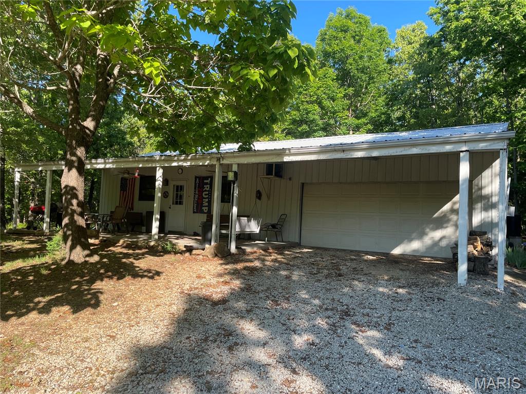 739 County Road 6250 Property Photo 2