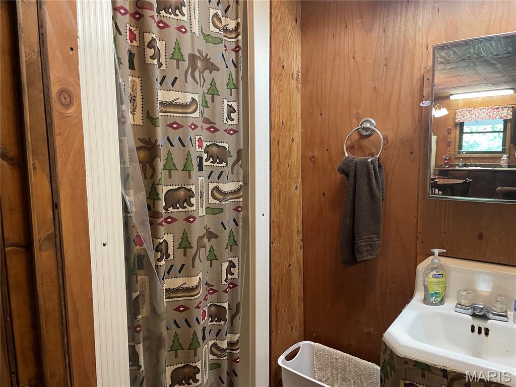 739 County Road 6250 Property Photo 23