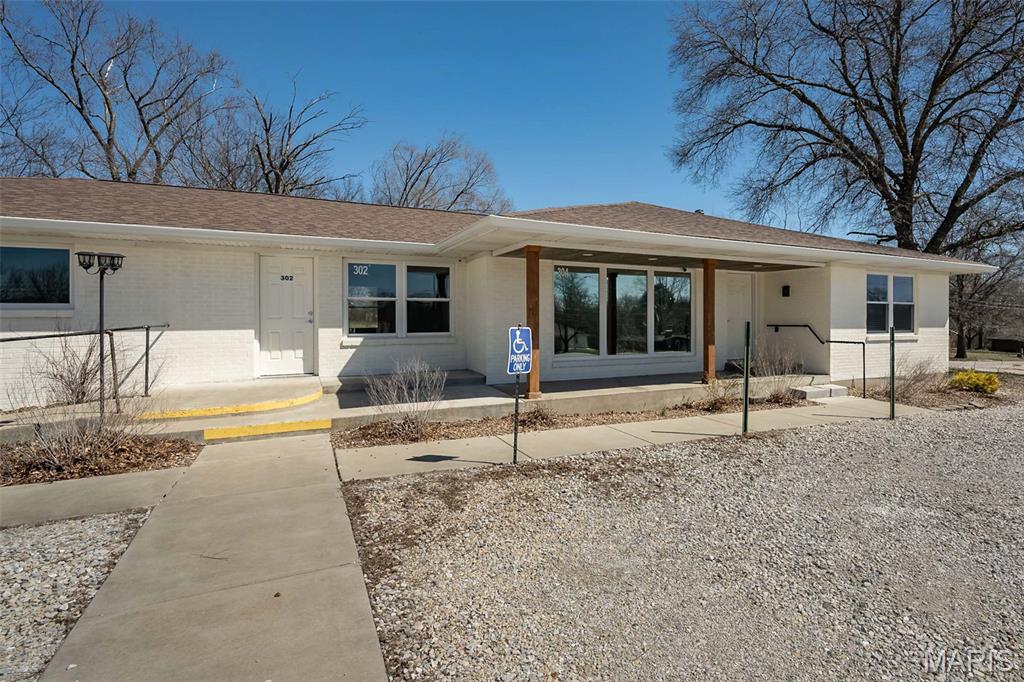 302 S Lincoln Drive 302 Property Photo 2
