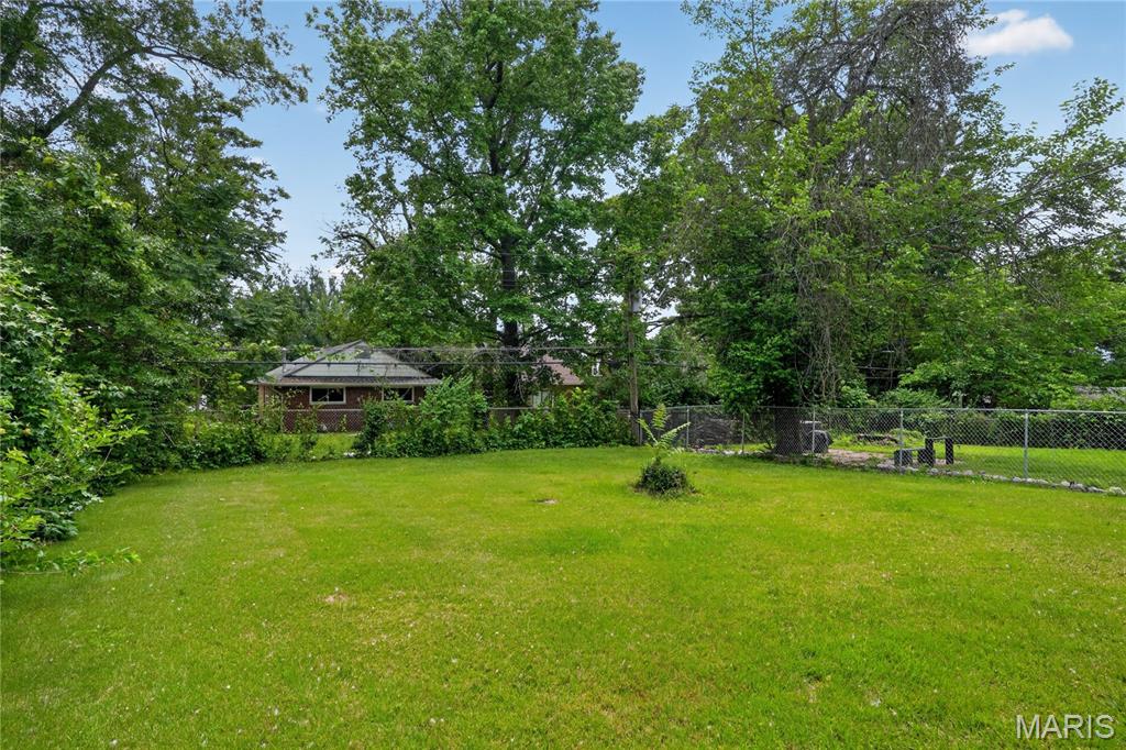 3722 Lawler Drive Property Photo 9