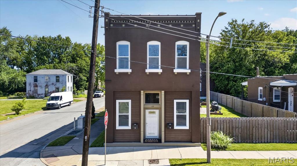 125 W Steins Street Property Photo 1