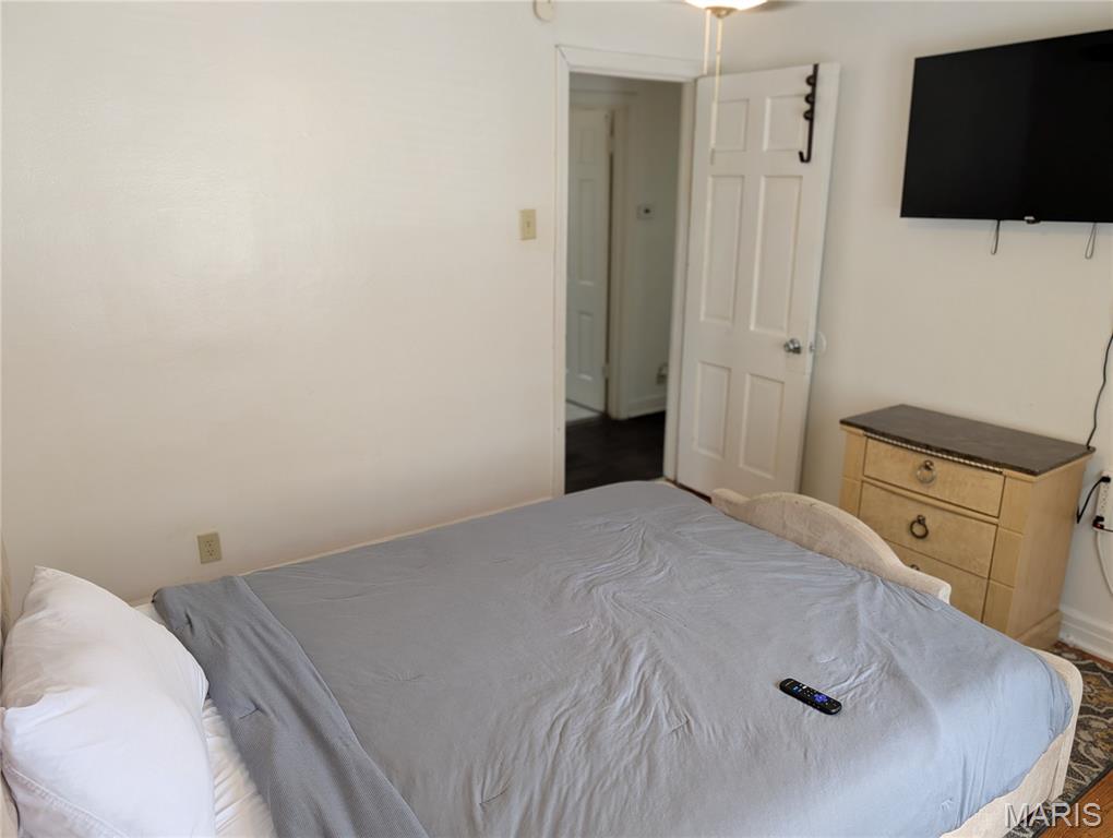 2728 Kinamore Drive Property Photo 7