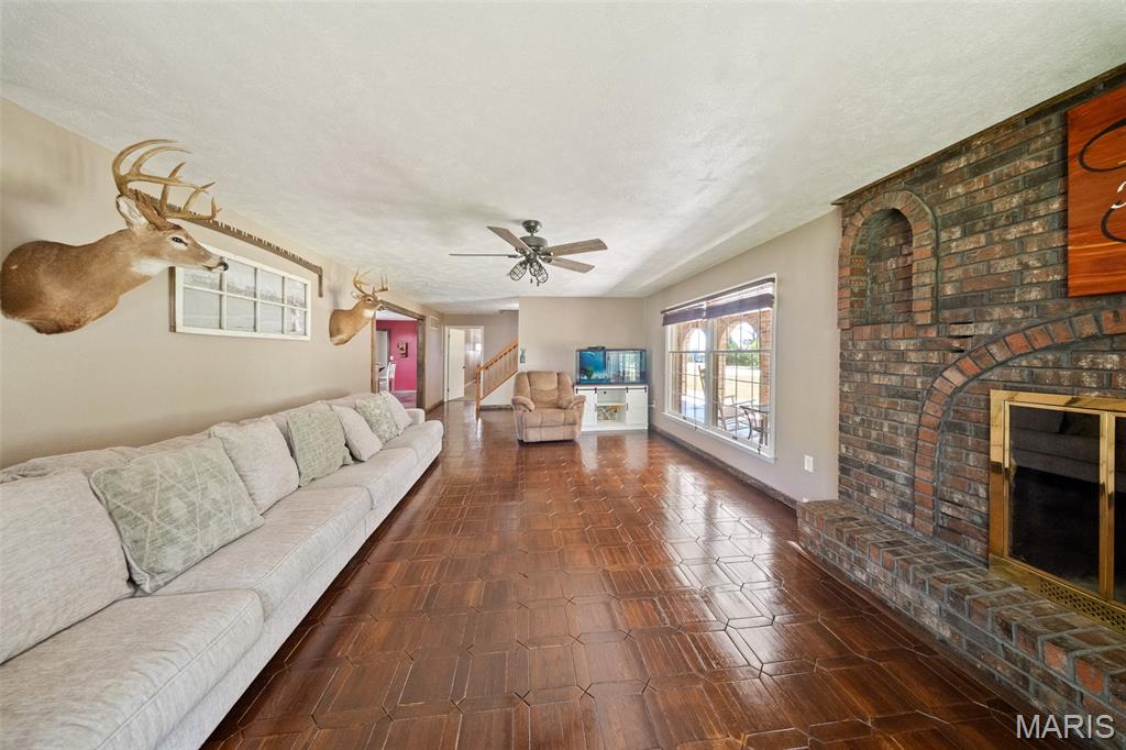 1873 Longview Lane Property Photo 7