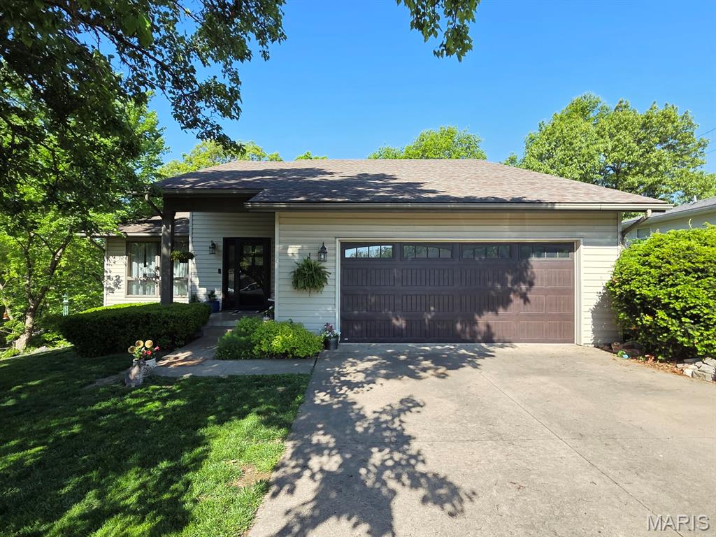 403 Constantz Drive Property Photo 1