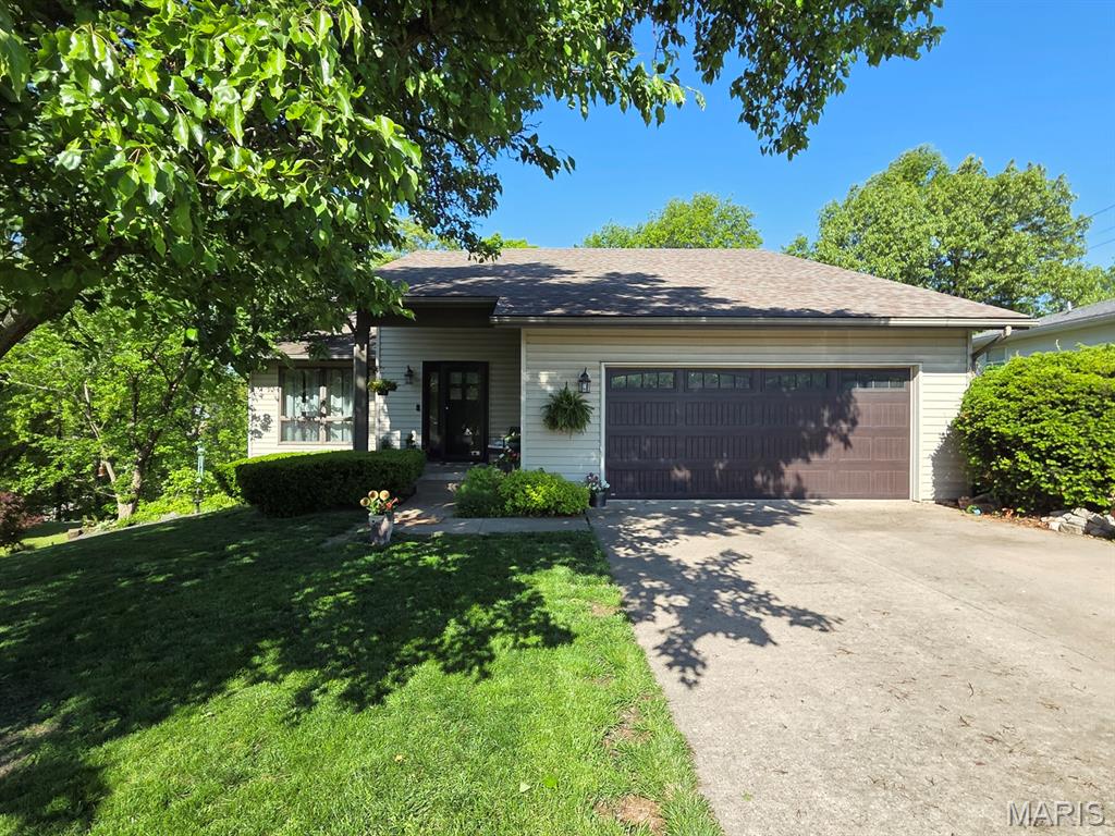403 Constantz Drive Property Photo 2