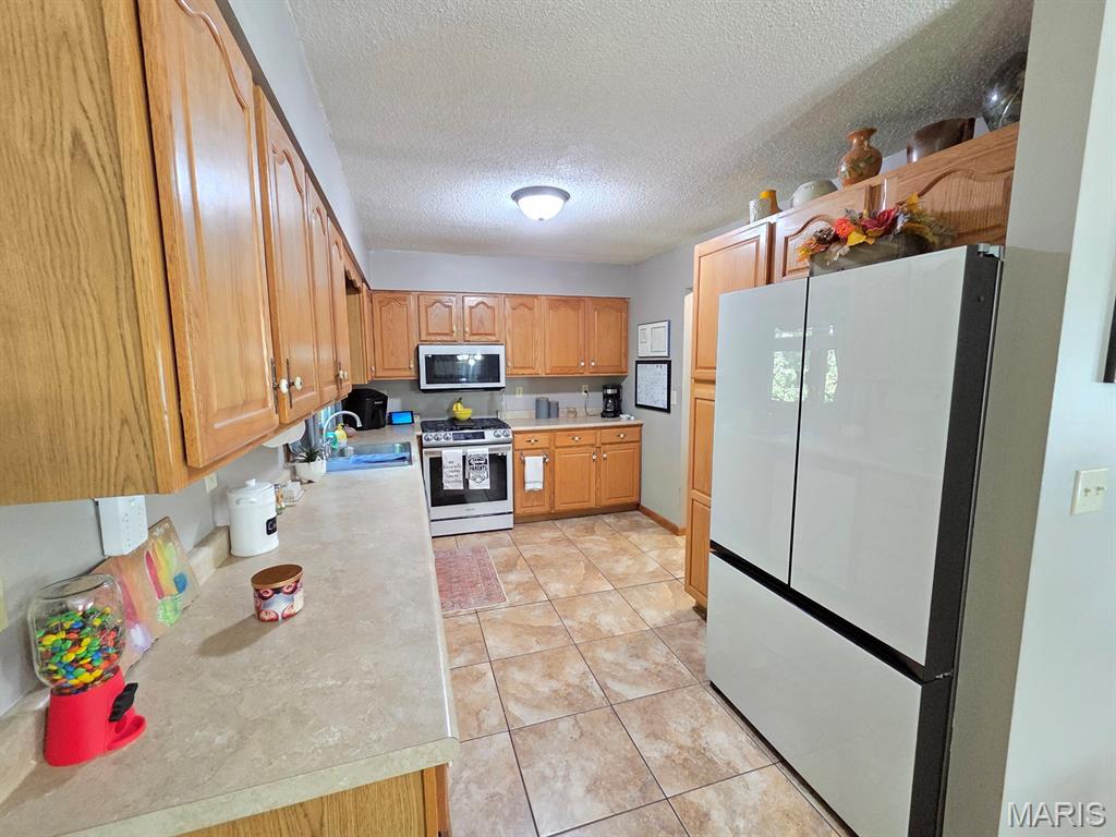 403 Constantz Drive Property Photo 15