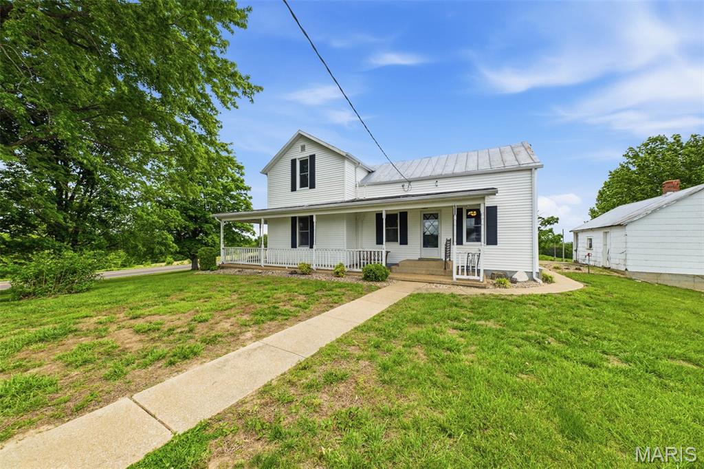 9094 Highway 100 Property Photo 4