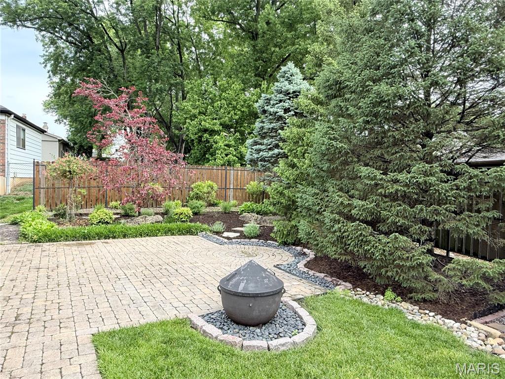 8 Sweet Meadows Lane Property Photo 13