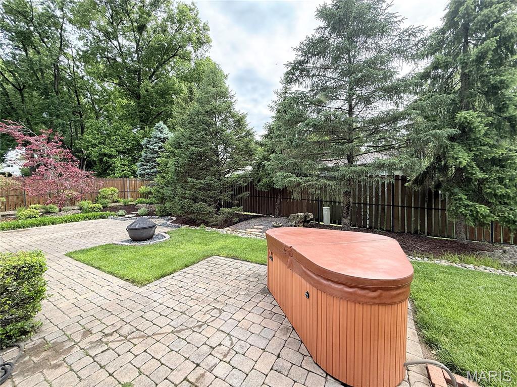 8 Sweet Meadows Lane Property Photo 15