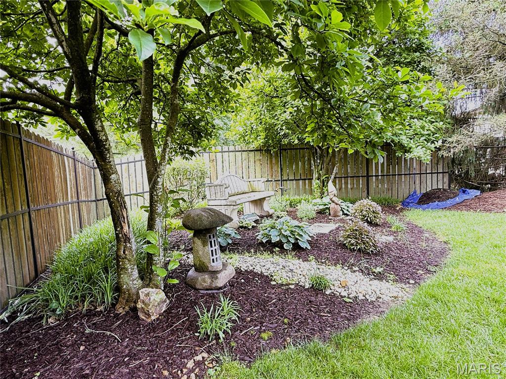 8 Sweet Meadows Lane Property Photo 23