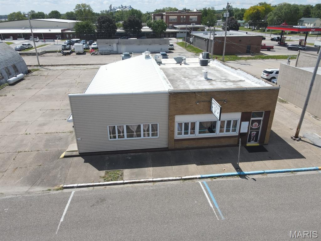 305 Lewis Street Property Photo 1