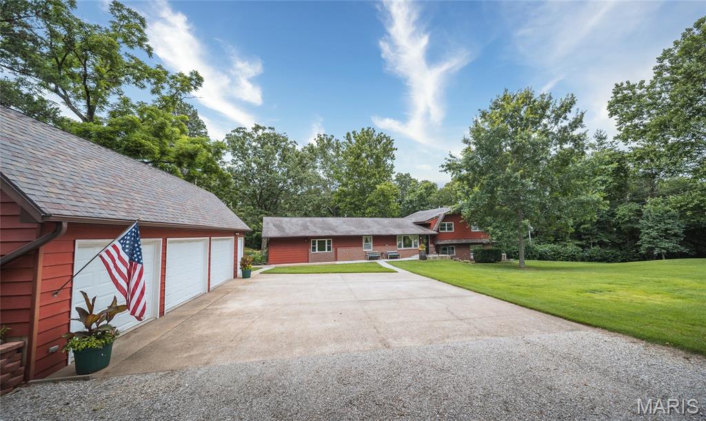 21482 Teardrop Road Property Photo 1