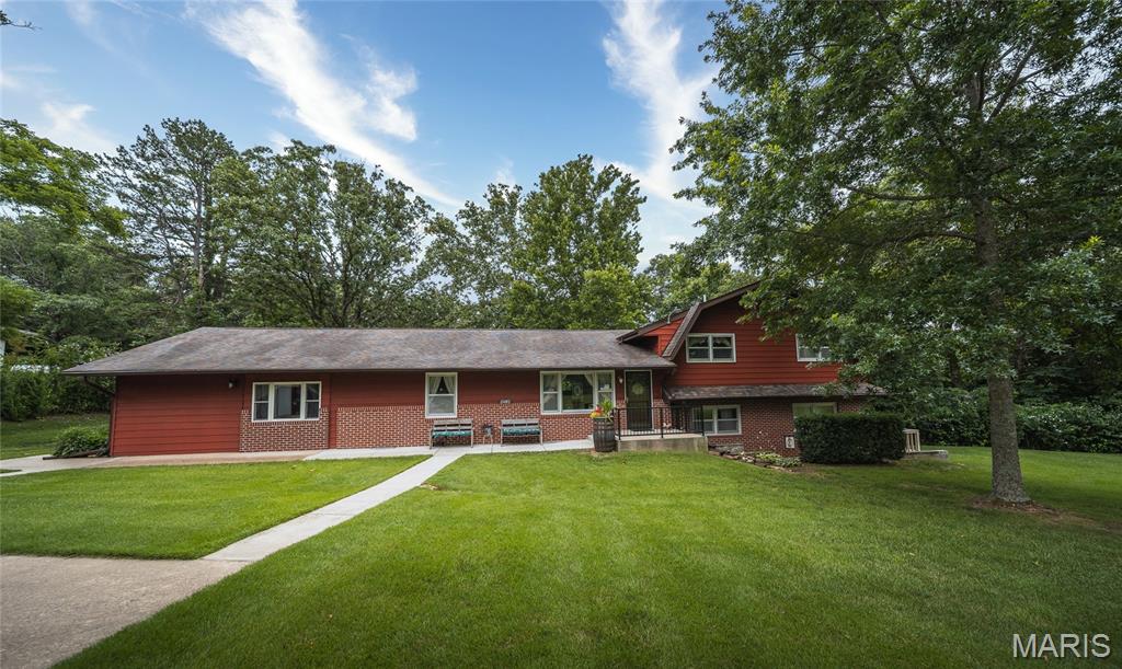 21482 Teardrop Road Property Photo 3