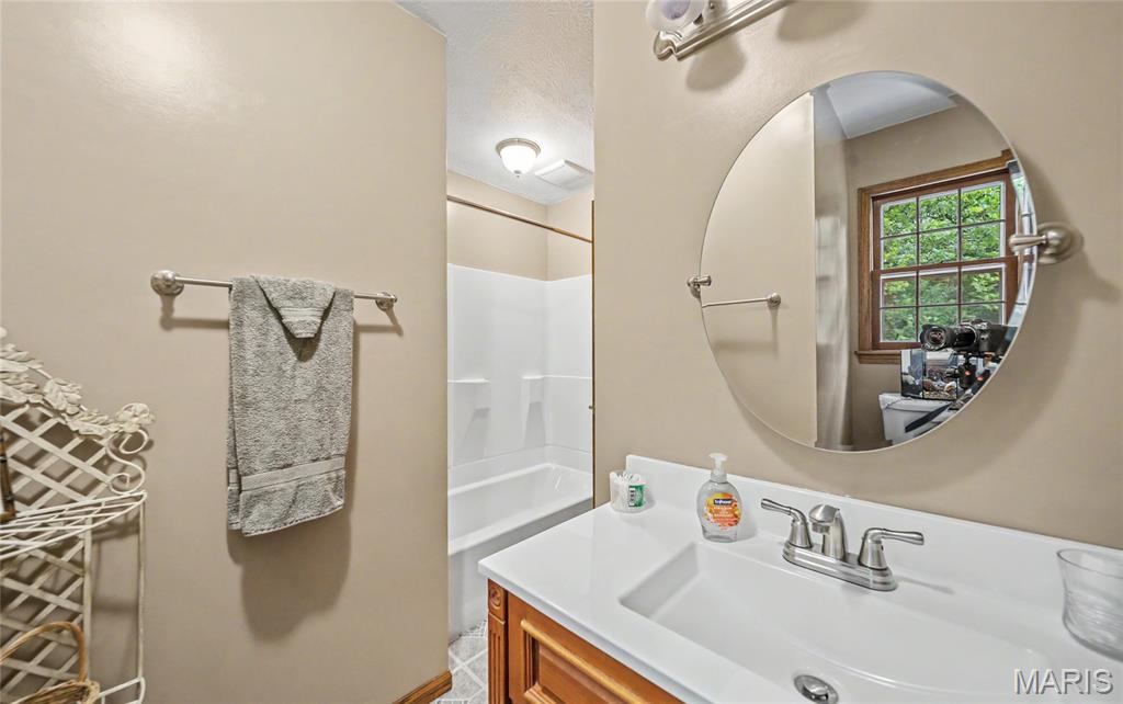 21482 Teardrop Road Property Photo 18
