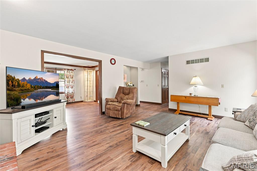 3065 Winding River Drive Property Photo 12