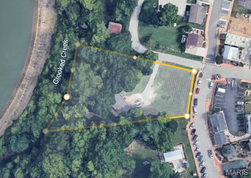 5252 Main St Property Photo 1