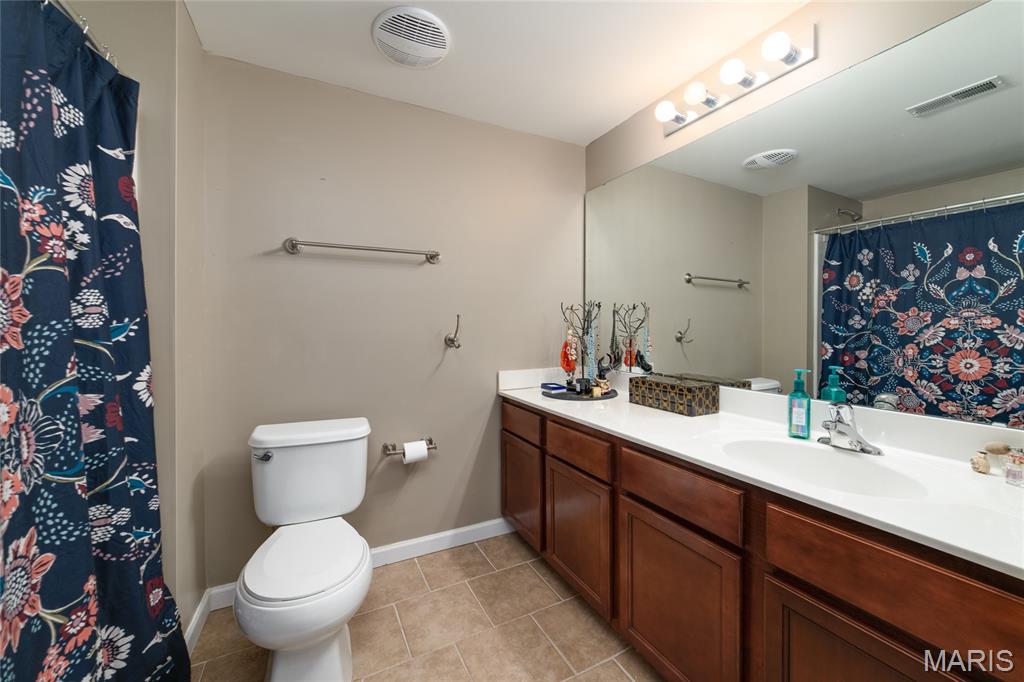 4101 Spring River Drive 1b Property Photo 10