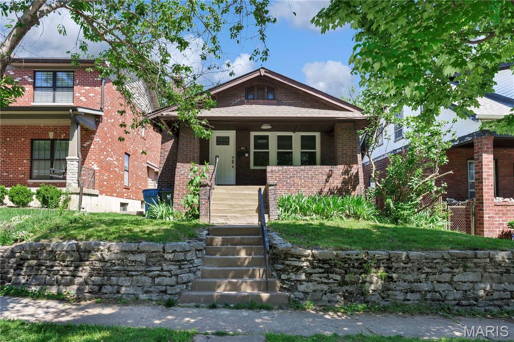 1024 Yale Avenue Property Photo 1