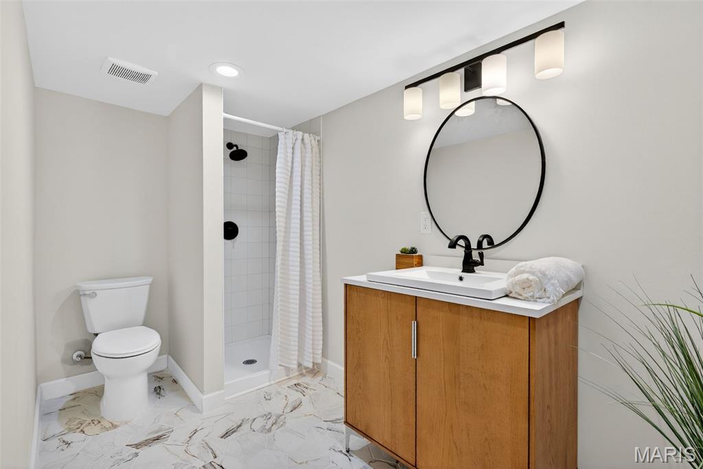 3816 Oakridge Boulevard Property Photo 26