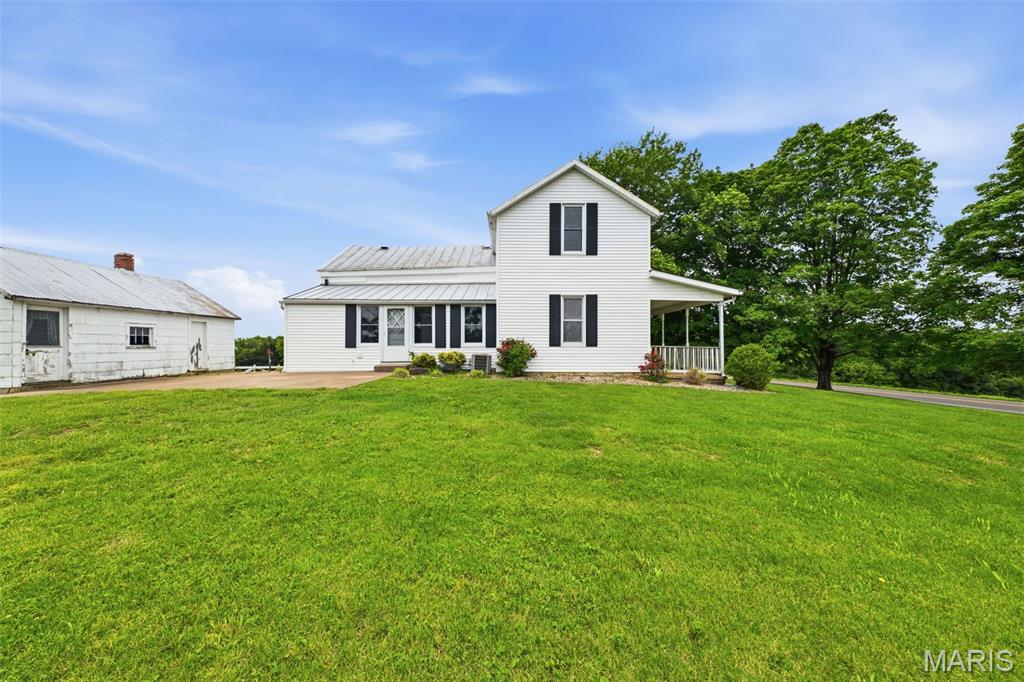 9094 Highway 100 Property Photo 6