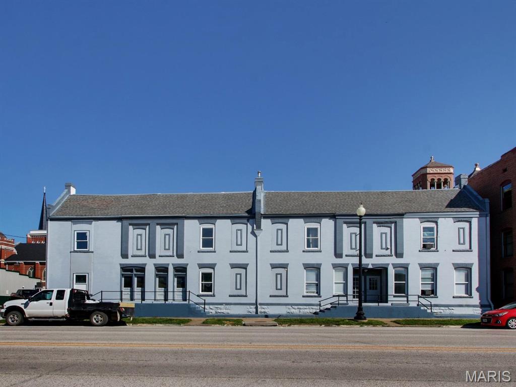 504 Broadway Street Property Photo 1