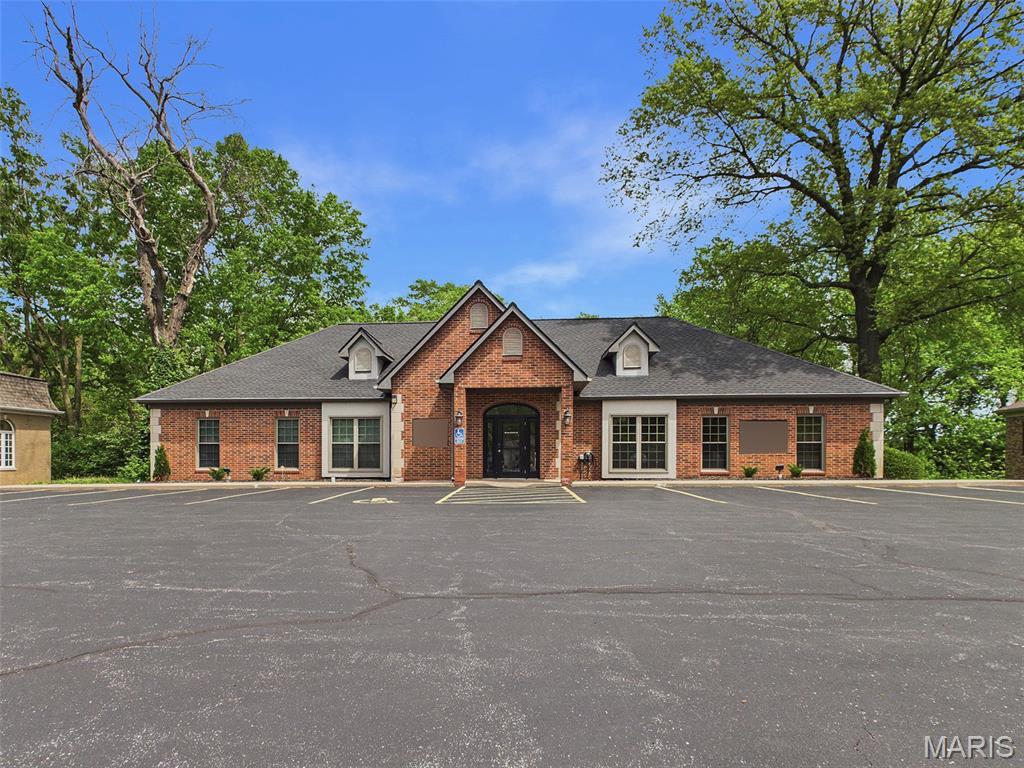 5 Executive Woods Court Property Photo 1