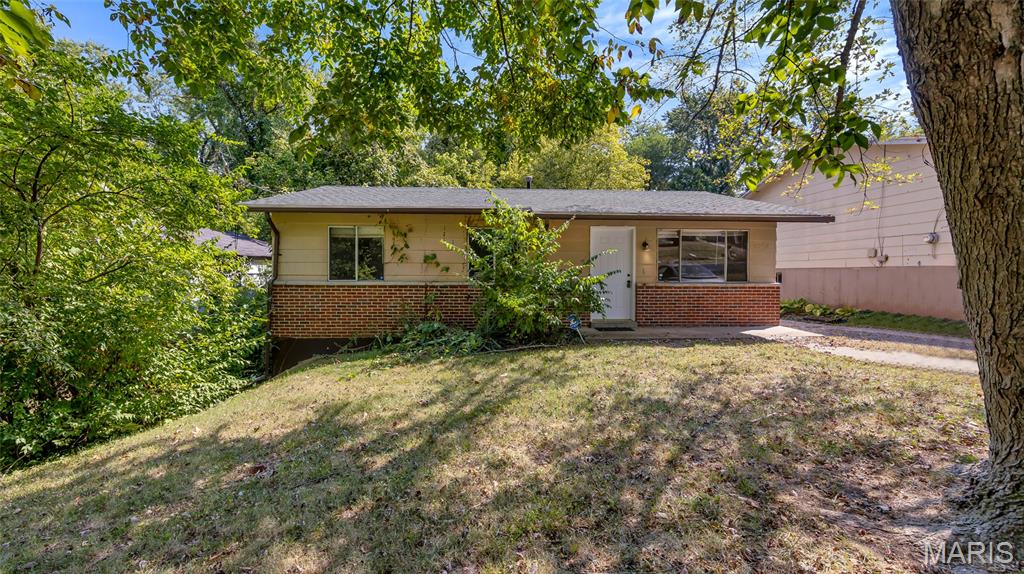 10062 Bon Oak Drive Property Photo 1