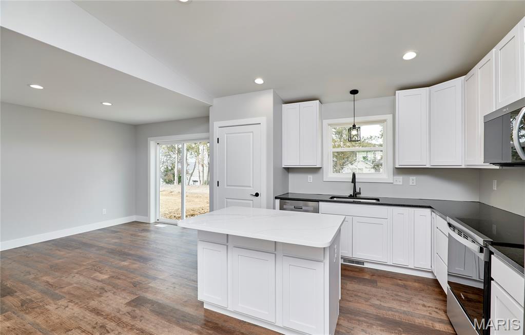 28728 Woodland Heights Drive Property Photo 20