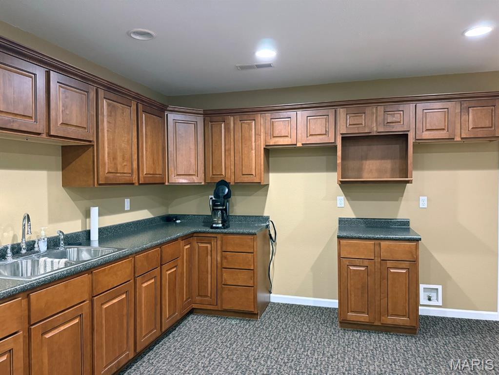 715 Speciality Drive Property Photo 12