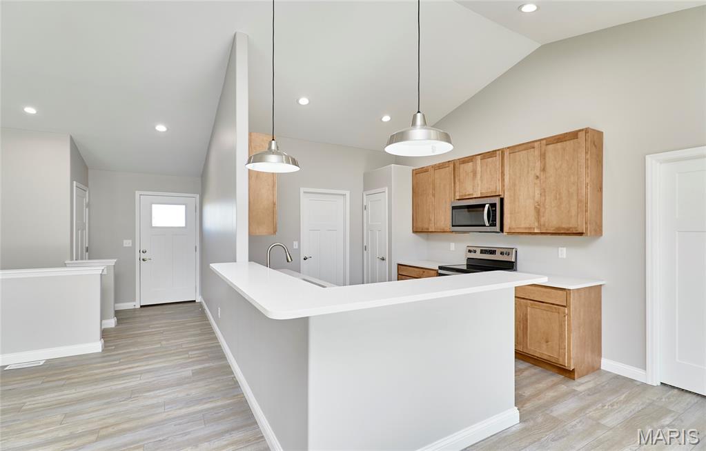 28725 Woodland Heights Drive Property Photo 14