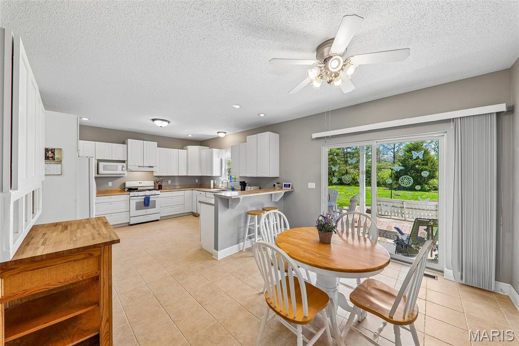 2750 Governors Drive Property Photo 13