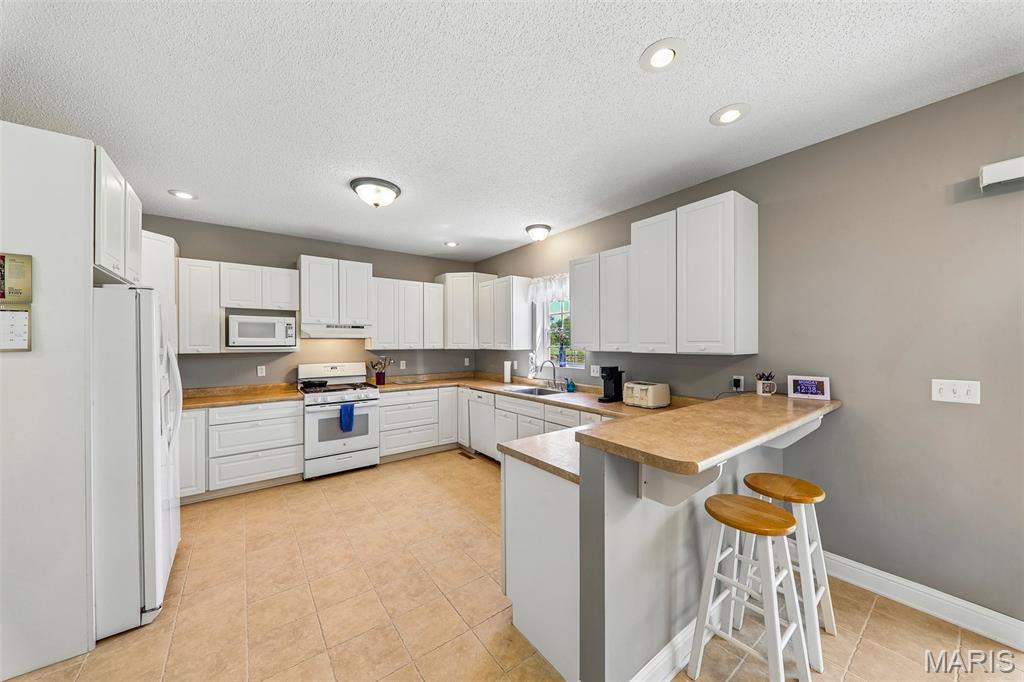 2750 Governors Drive Property Photo 15