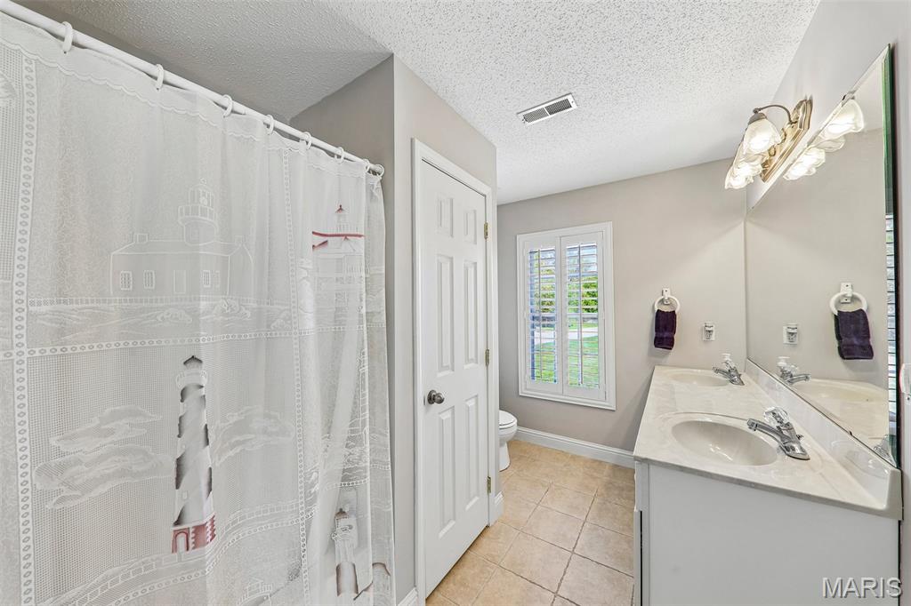 2750 Governors Drive Property Photo 20
