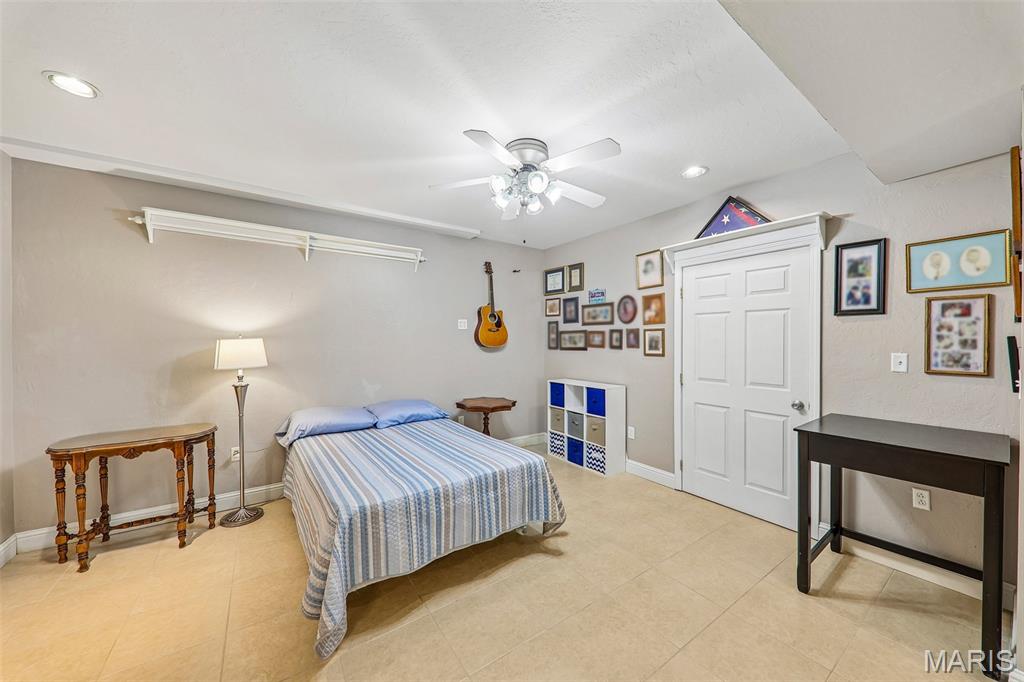 2750 Governors Drive Property Photo 29