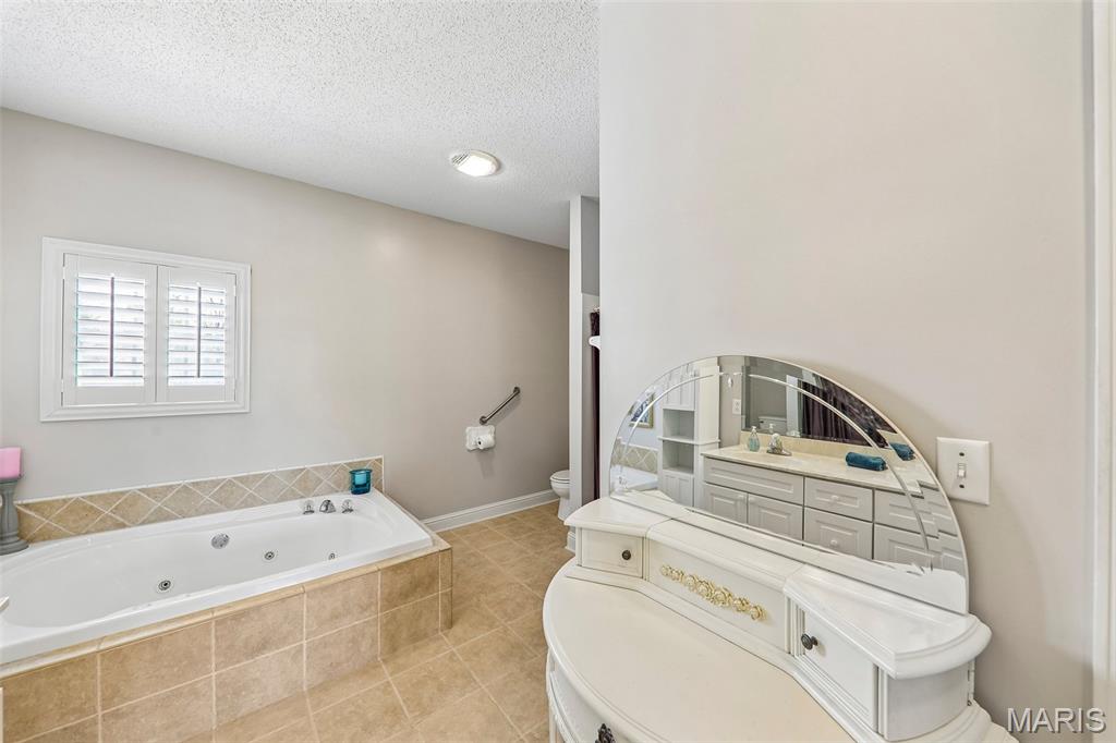 2750 Governors Drive Property Photo 33